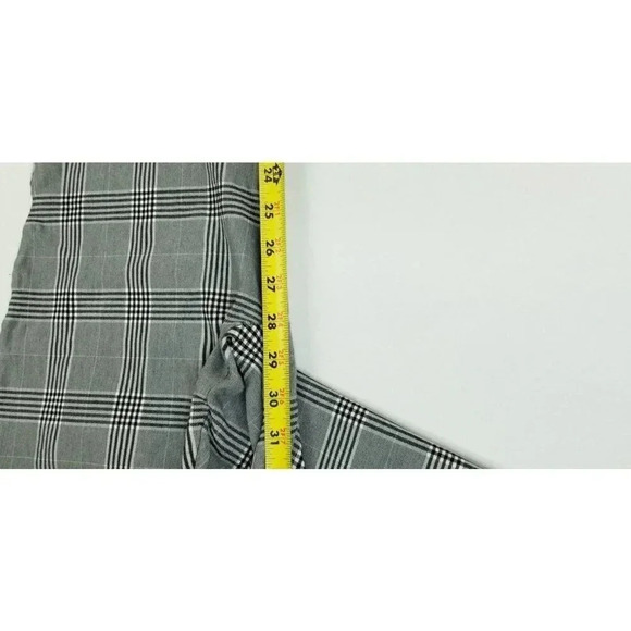 Calvin Klein Size XS Gray Paid Stretch Pull Up Zip Pocket 28 Inch Inseam Pants - Picture 4 of 12